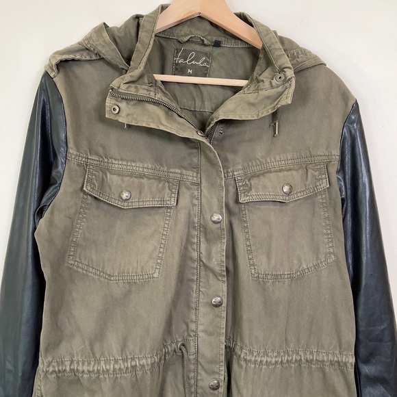 ARITZIA |  TALULA TROPER ARMY UTILITY FAUX LEATHER SLEEVE JACKET - Picture 5 of 16
